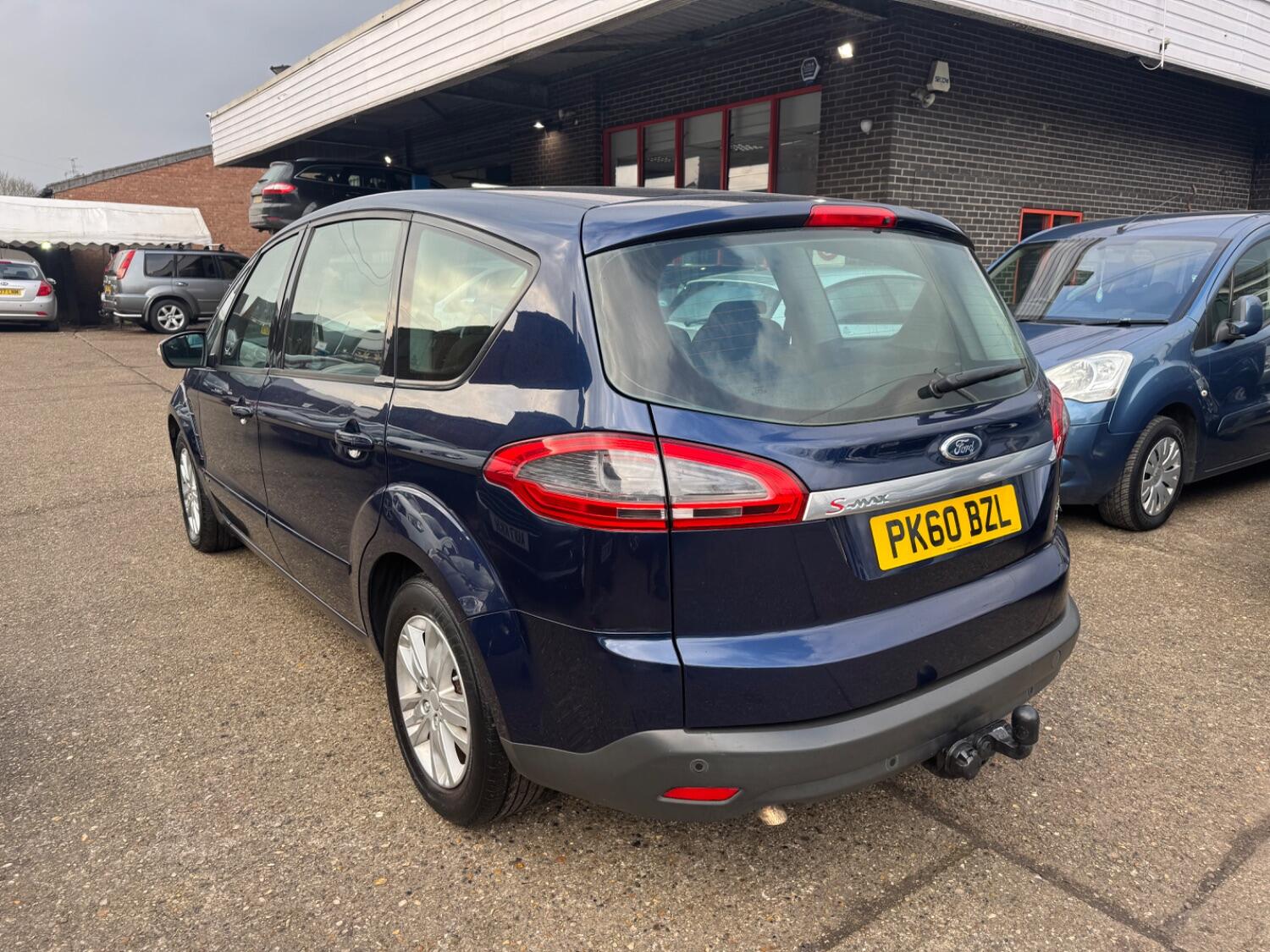 Used Ford S-Max 2010 for sale - 76794310: Photo 5