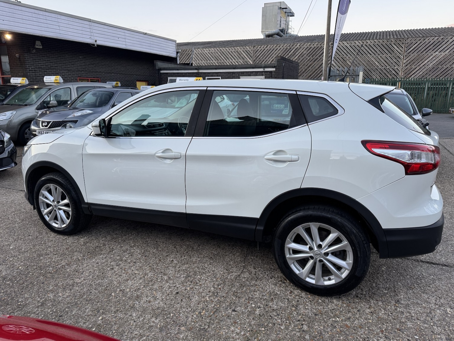 Used Nissan Qashqai 2017 for sale - 76407522: Photo 5