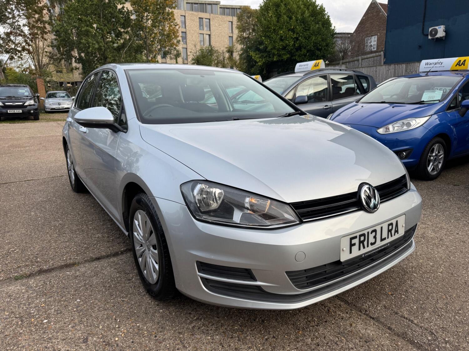 Used Volkswagen Golf 2013 for sale - 76107323: Photo 1