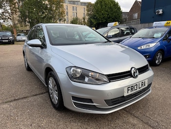 Volkswagen - Golf
