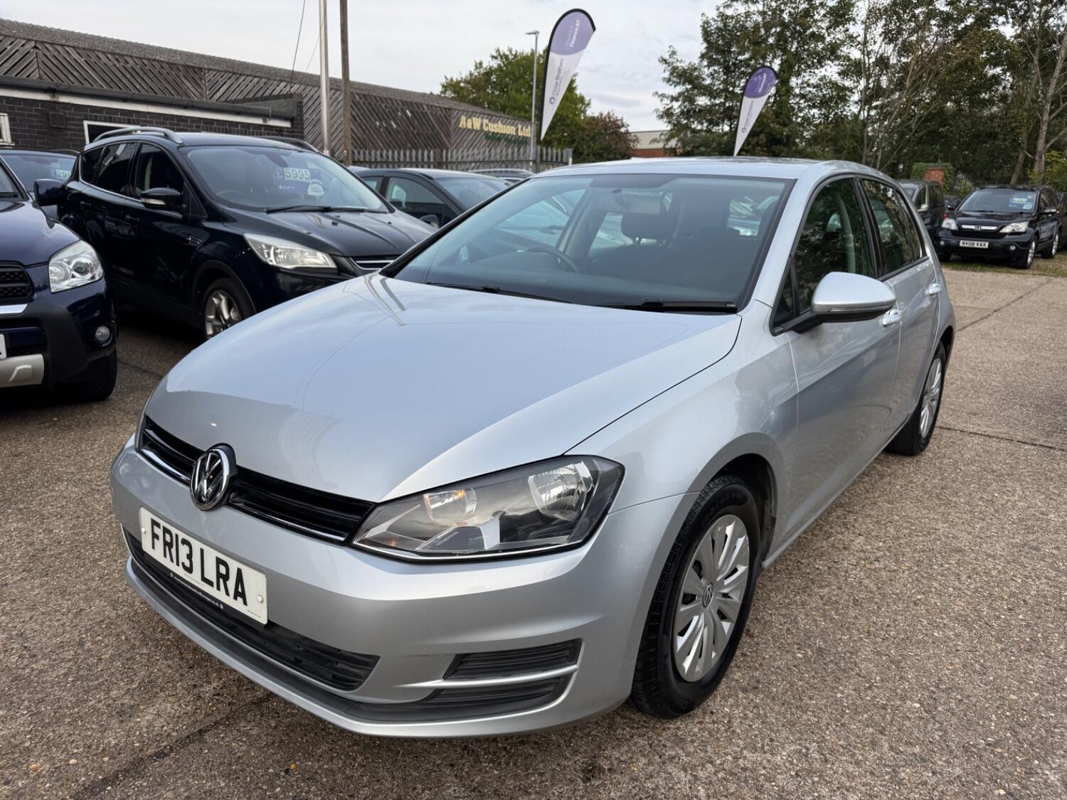 Used Volkswagen Golf 2013 for sale - 76107323: Photo 5