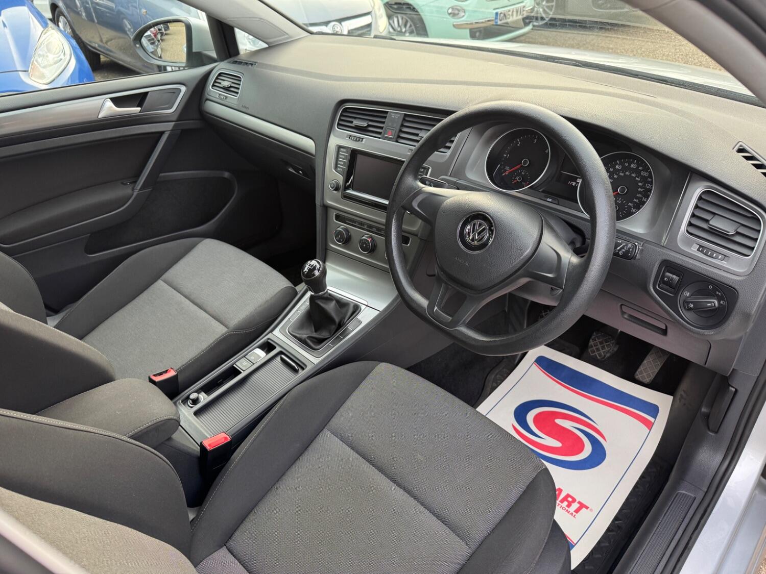 Used Volkswagen Golf 2013 for sale - 76107323: Photo 9