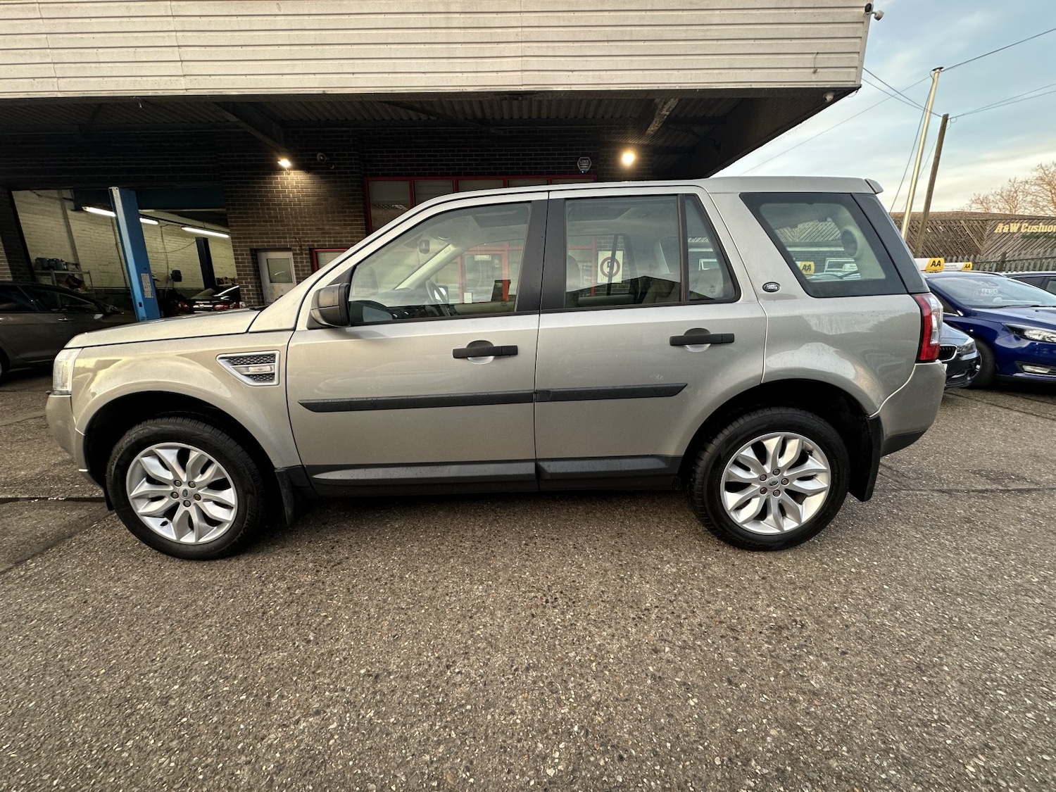 Used Land Rover Freelander 2011 for sale - 77668587: Photo 4