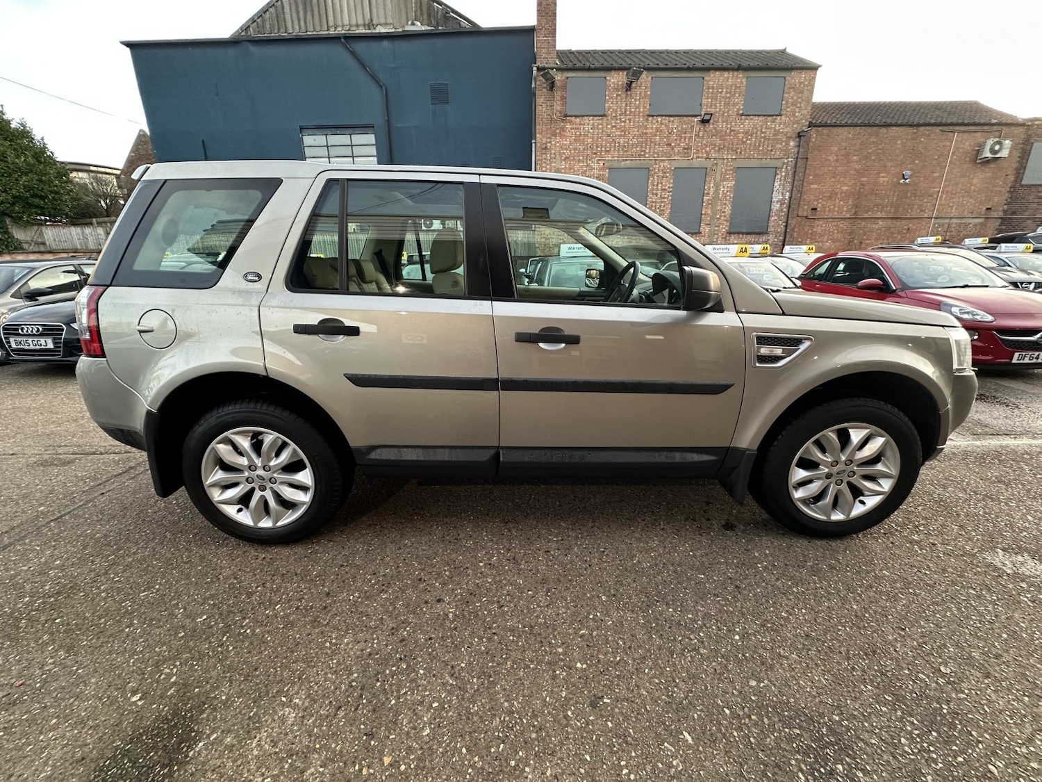 Used Land Rover Freelander 2011 for sale - 77668587: Photo 8