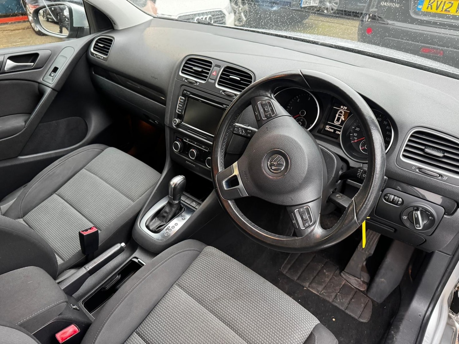 Used Volkswagen Golf 2011 for sale - 77385275: Photo 10