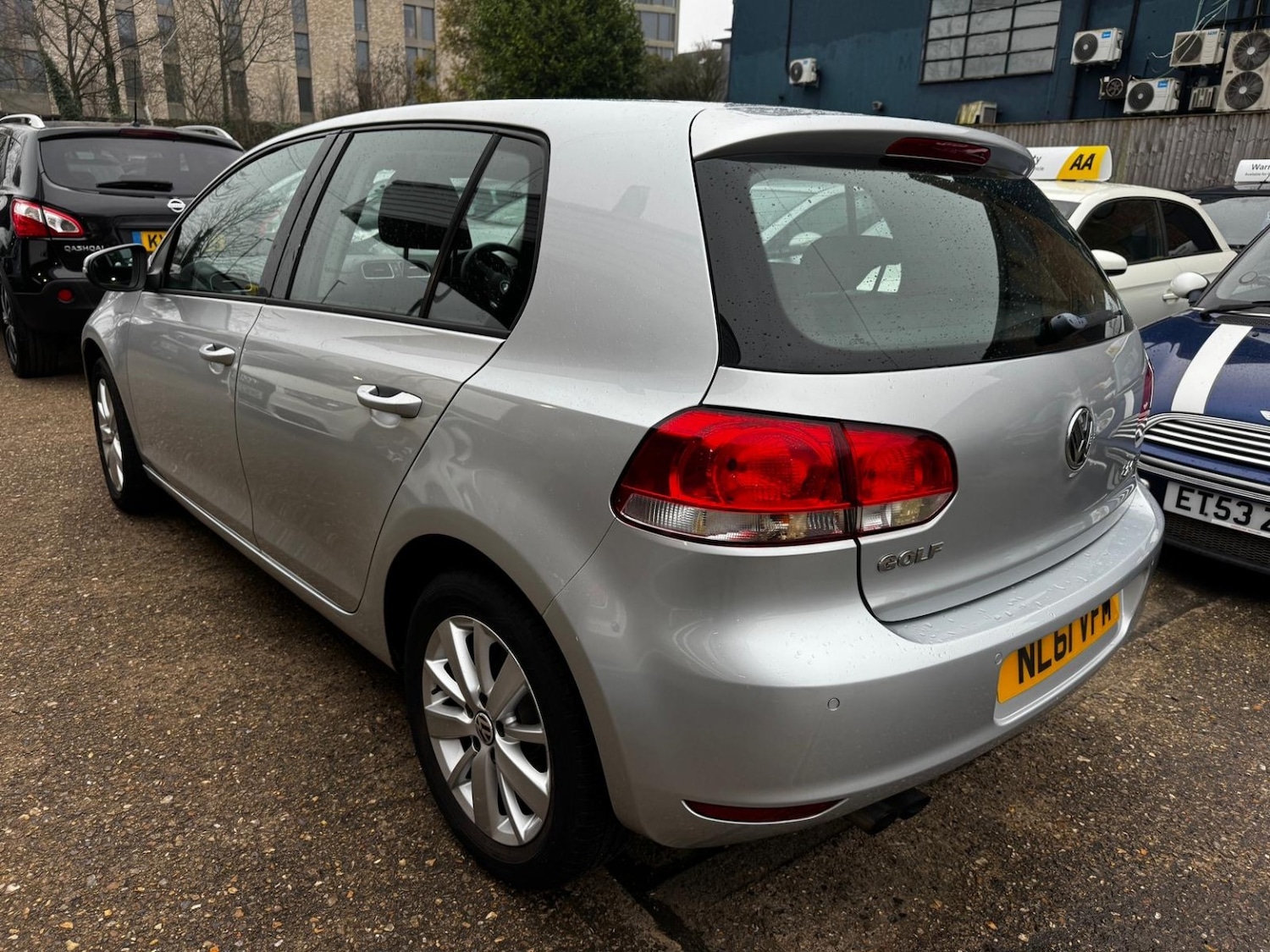 Used Volkswagen Golf 2011 for sale - 77385275: Photo 5