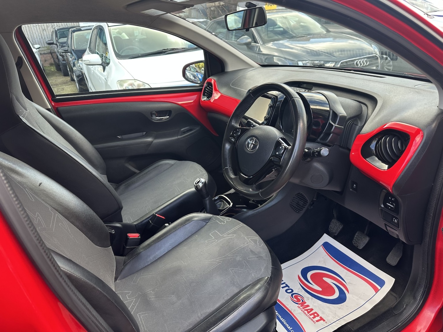 Used Toyota AYGO 2015 for sale - 76369301: Photo 10