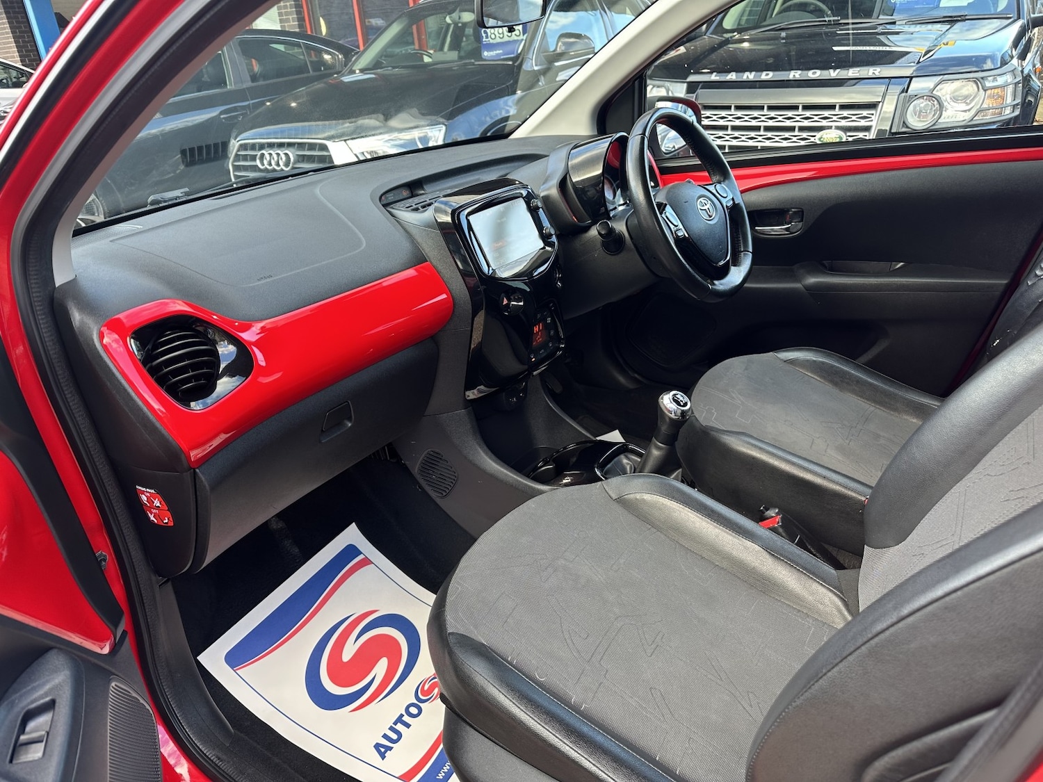 Used Toyota AYGO 2015 for sale - 76369301: Photo 12