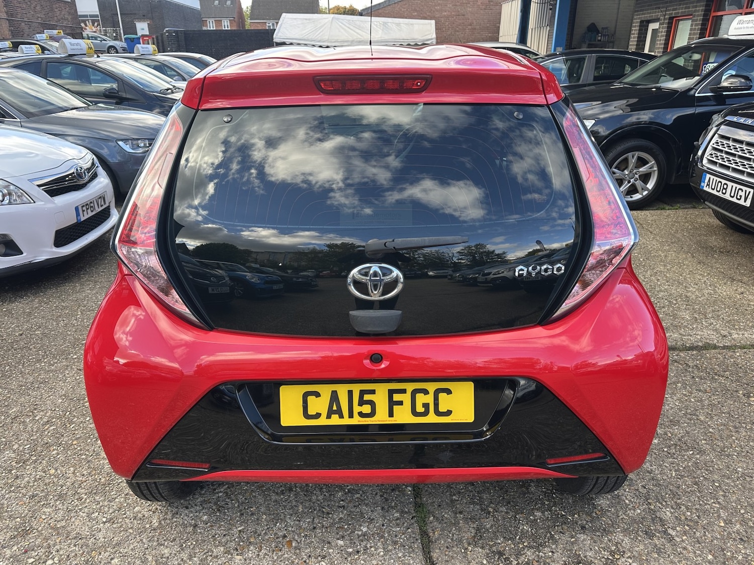 Used Toyota AYGO 2015 for sale - 76369301: Photo 6