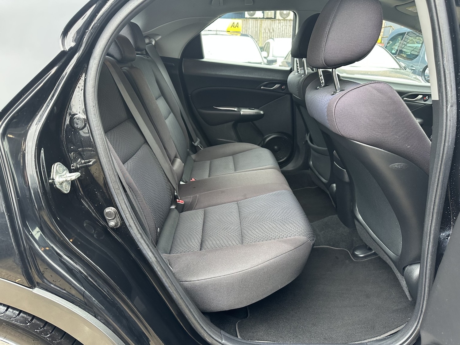 Used Honda Civic 2010 for sale - 77798568: Photo 14