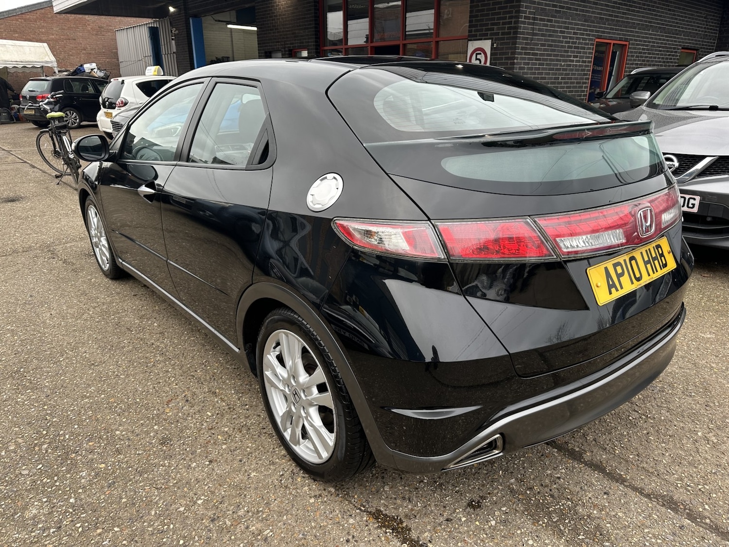 Used Honda Civic 2010 for sale - 77798568: Photo 5