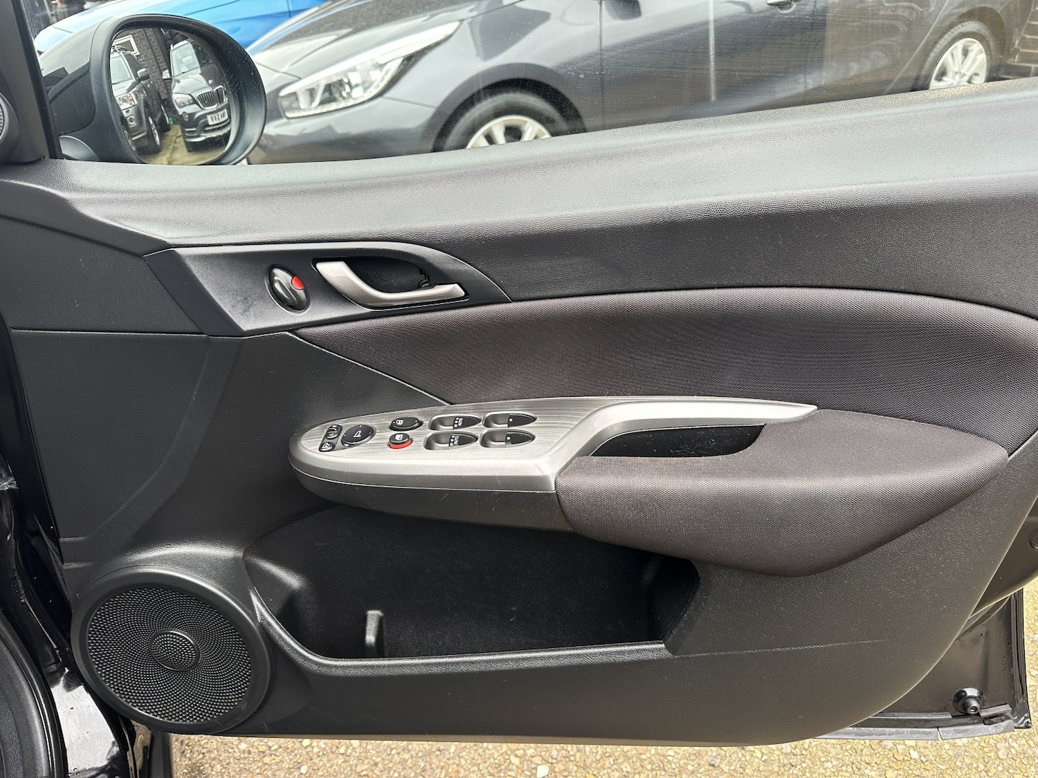 Used Honda Civic 2010 for sale - 77798568: Photo 9