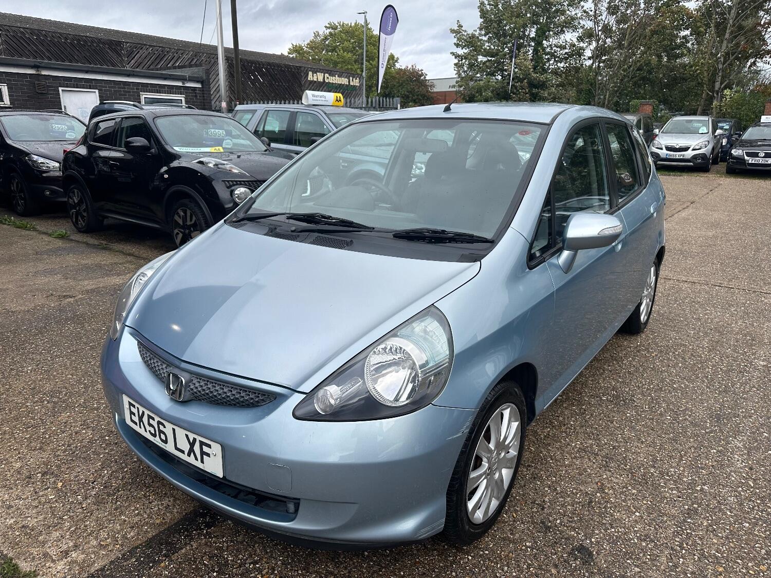 Used Honda Jazz 2006 for sale - 76164510: Photo 3