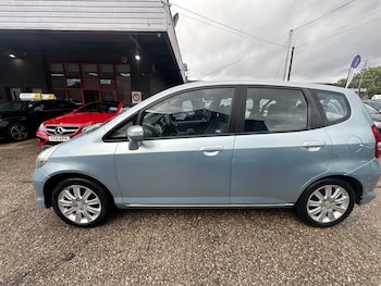 Used Honda Jazz 2006 for sale - 76164510: Photo 4