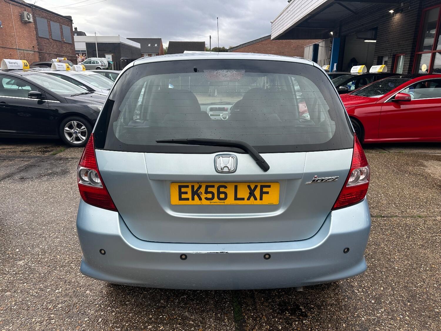 Used Honda Jazz 2006 for sale - 76164510: Photo 5