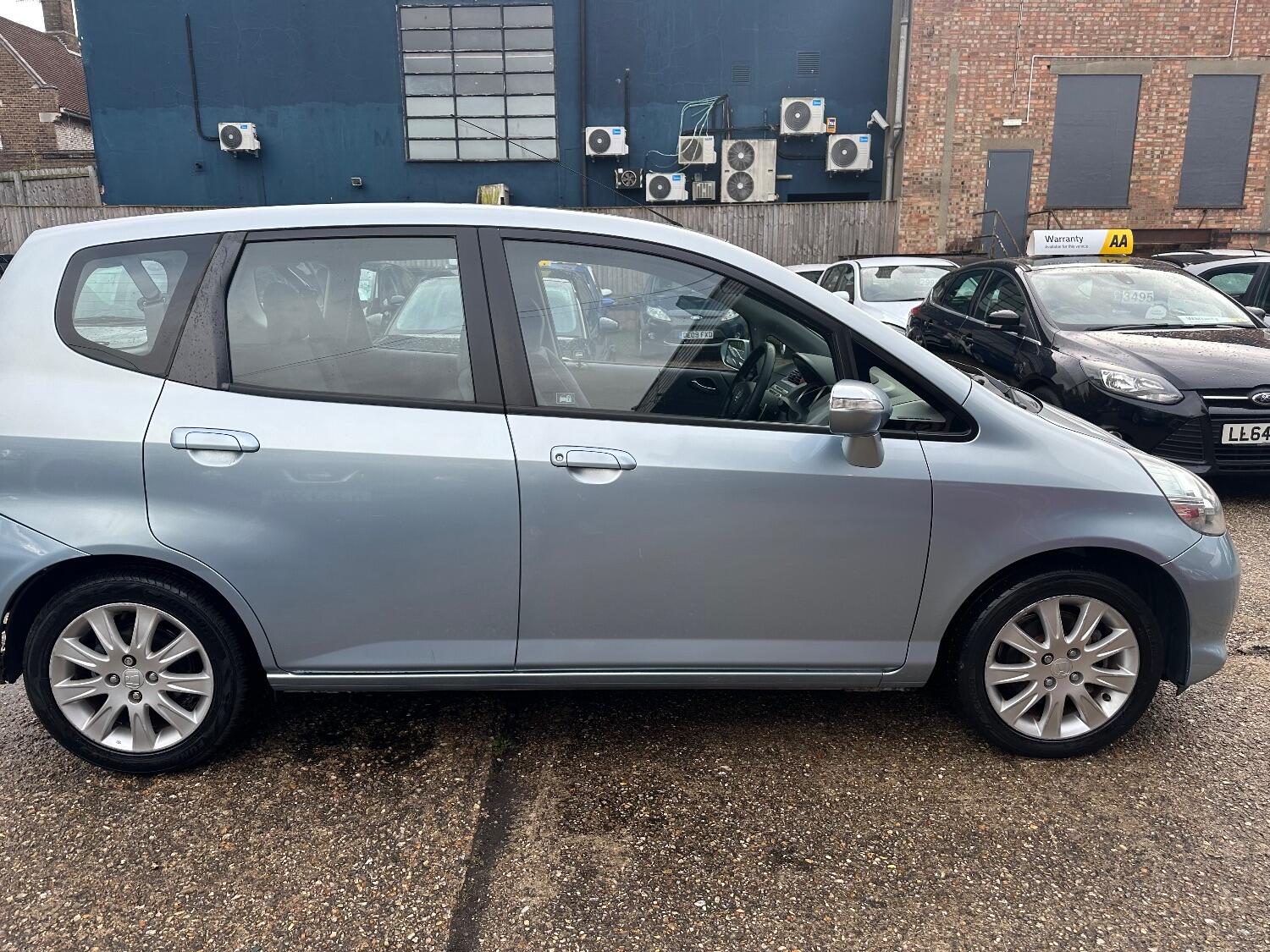 Used Honda Jazz 2006 for sale - 76164510: Photo 6