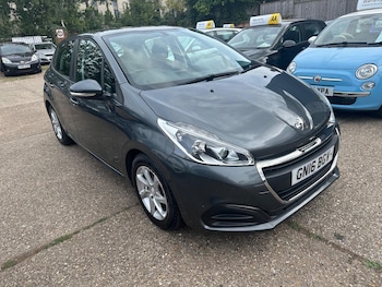 Peugeot - 208
