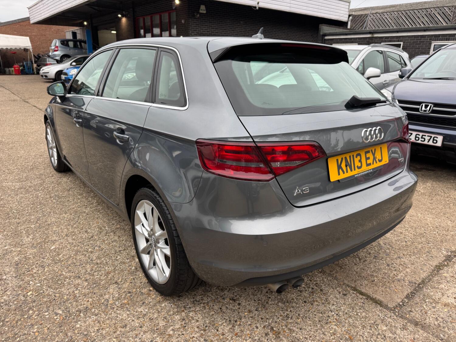 Used Audi A3 2013 for sale - 76605878: Photo 2