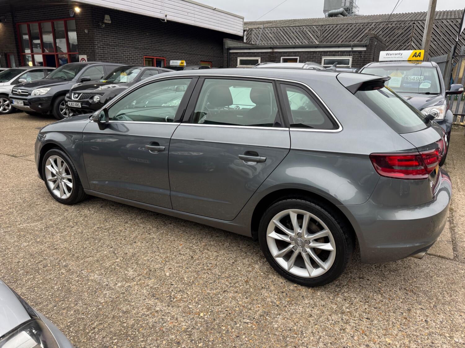 Used Audi A3 2013 for sale - 76605878: Photo 3