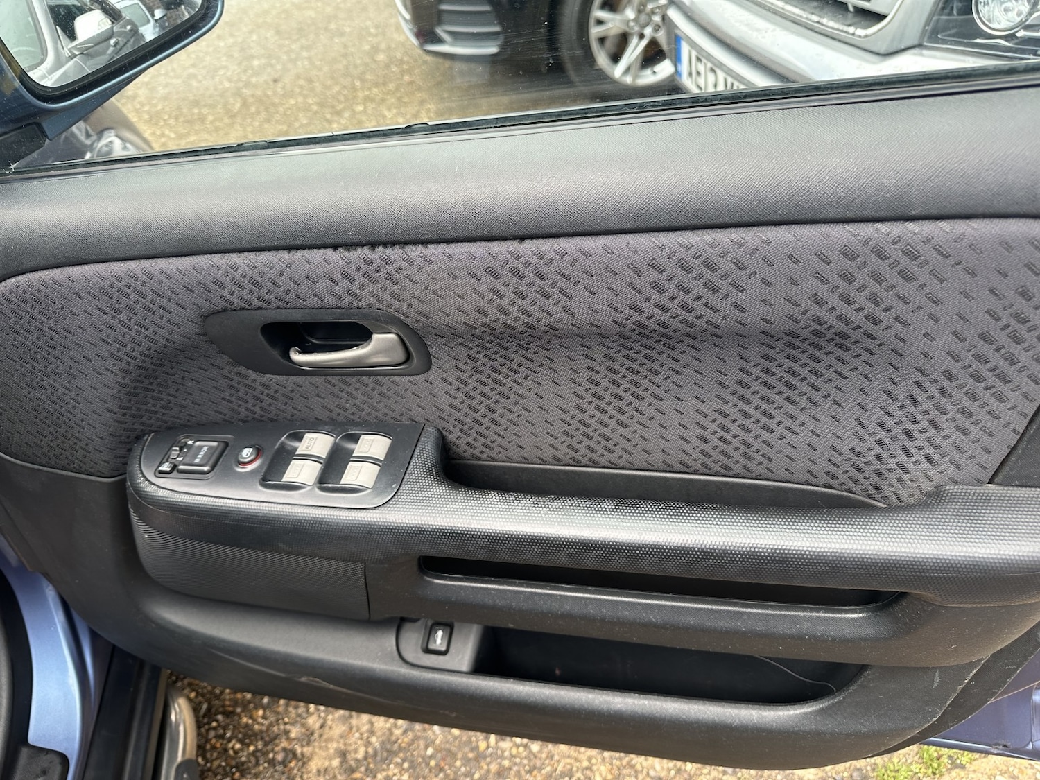 Used Honda CR-V 2004 for sale - 77807091: Photo 8