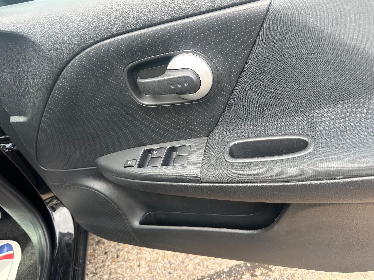 Used Nissan Note 2013 for sale - 76170432: Photo 9