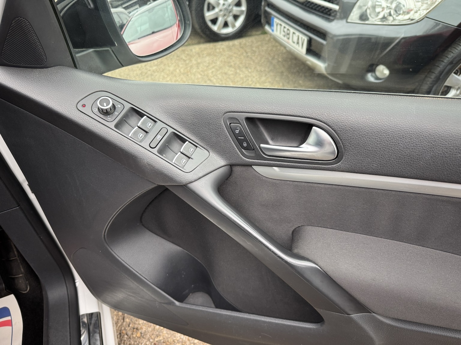 Used Volkswagen Tiguan 2012 for sale - 76784957: Photo 10