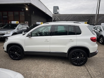 Used Volkswagen Tiguan 2012 for sale - 76784957: Photo