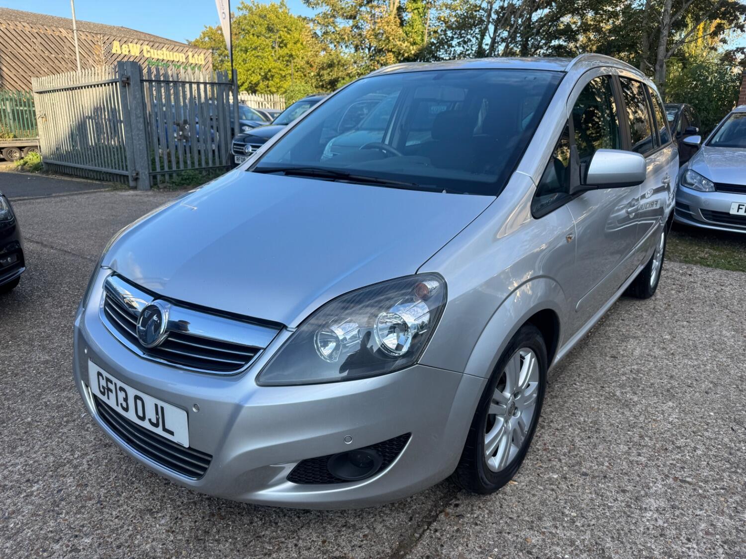 Used Vauxhall Zafira 2013 for sale - 76120240: Photo 2