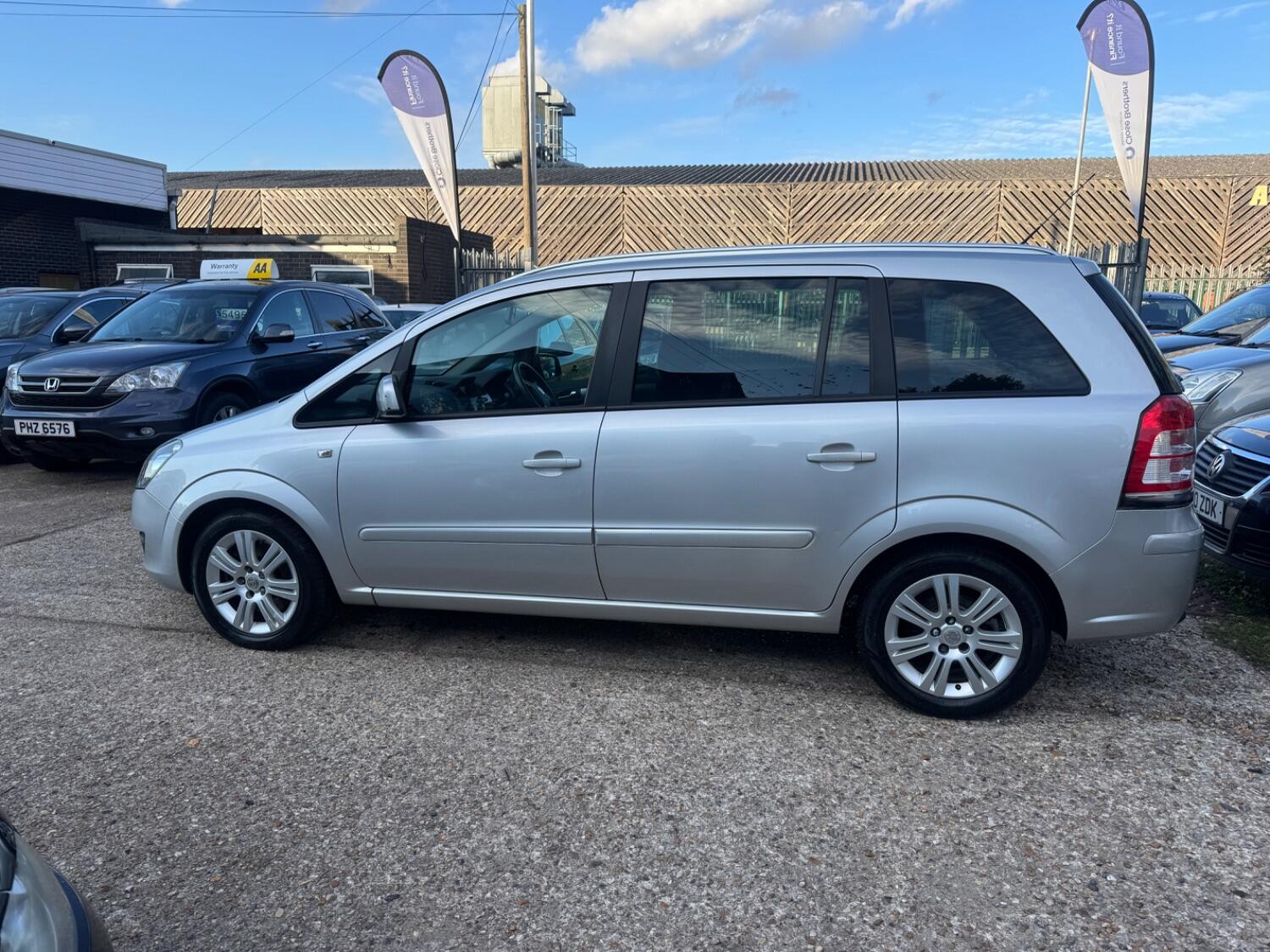 Used Vauxhall Zafira 2013 for sale - 76120240: Photo 5
