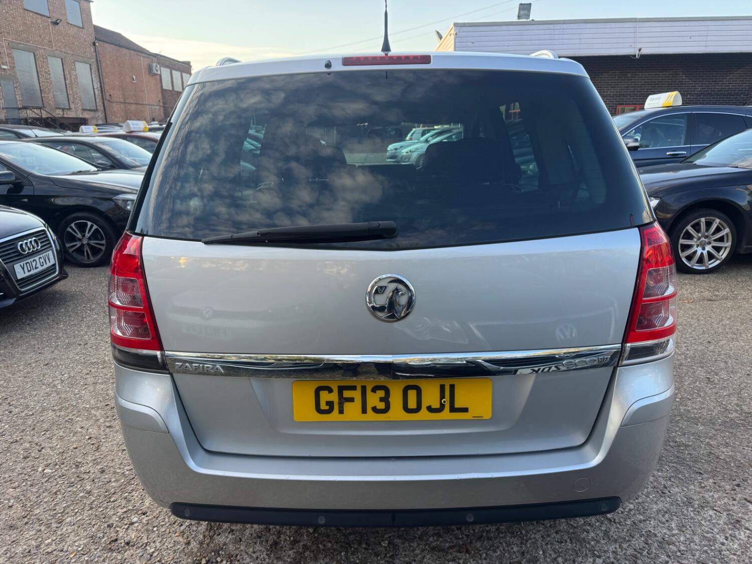 Used Vauxhall Zafira 2013 for sale - 76120240: Photo 6