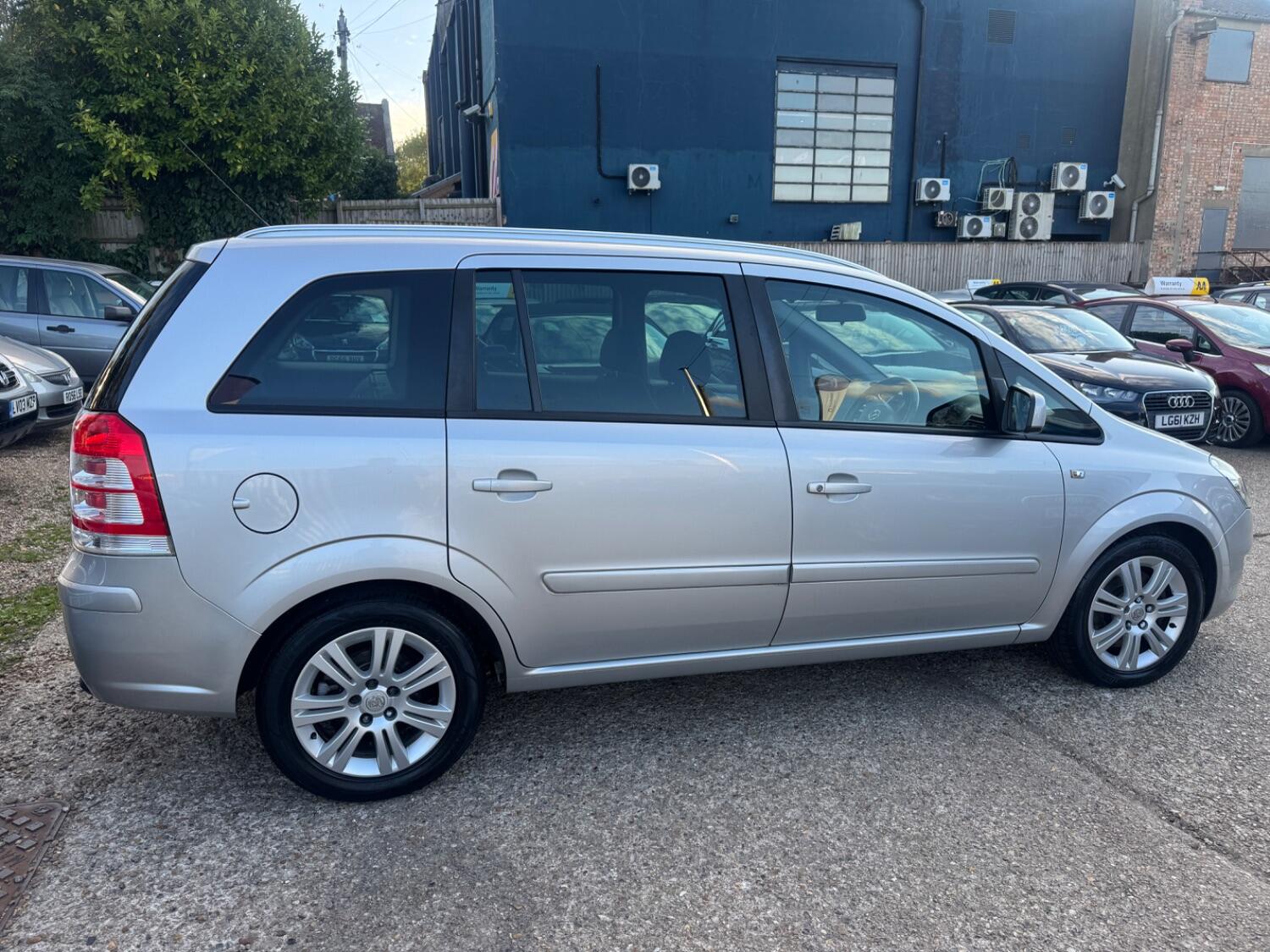 Used Vauxhall Zafira 2013 for sale - 76120240: Photo 7