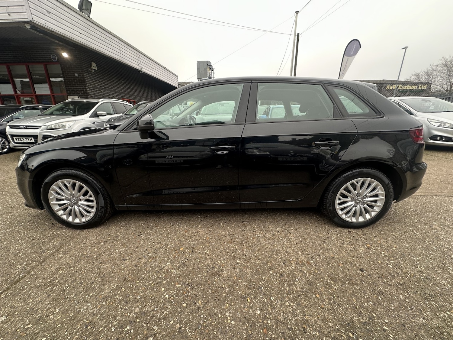 Used Audi A3 2015 for sale - 77668582: Photo 4