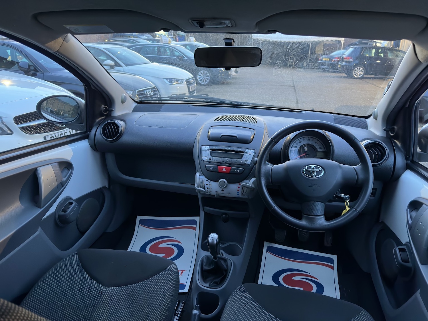 Used Toyota AYGO 2012 for sale - 77357352: Photo 11