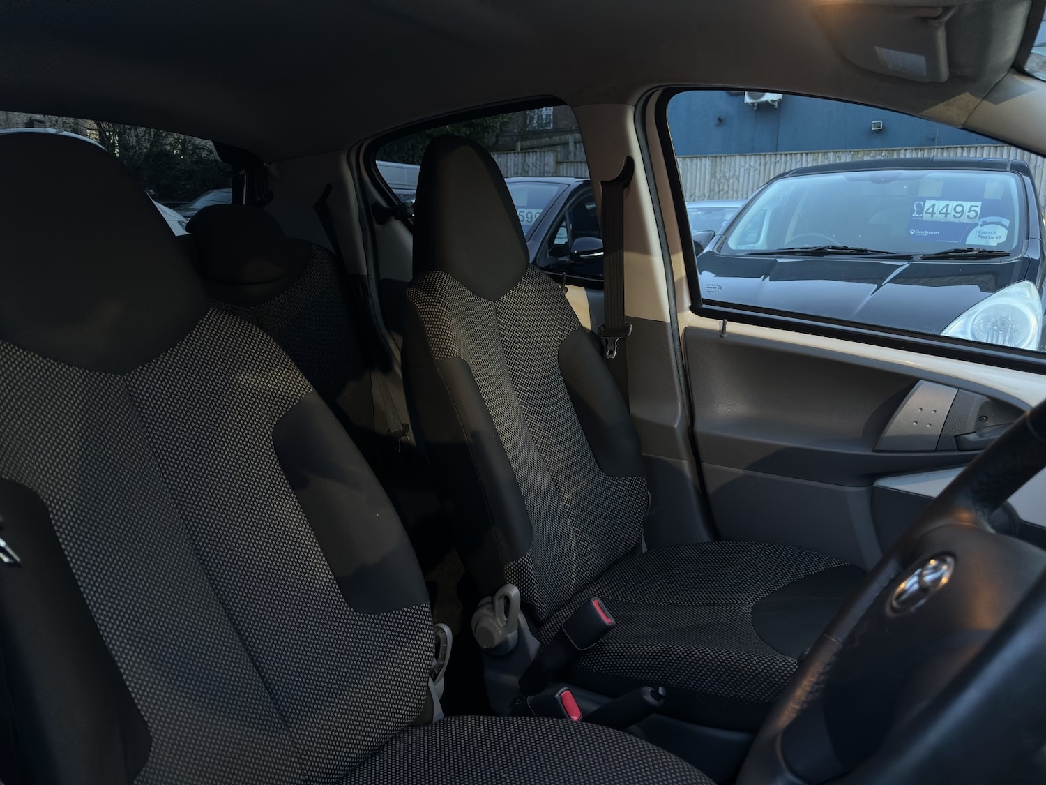 Used Toyota AYGO 2012 for sale - 77357352: Photo 13