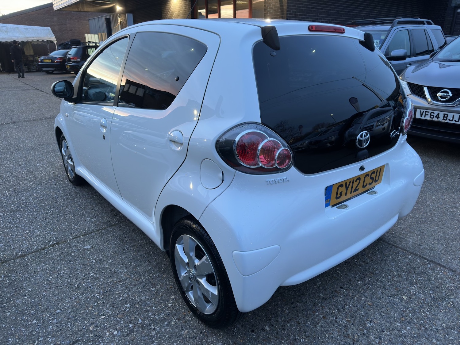 Used Toyota AYGO 2012 for sale - 77357352: Photo 5
