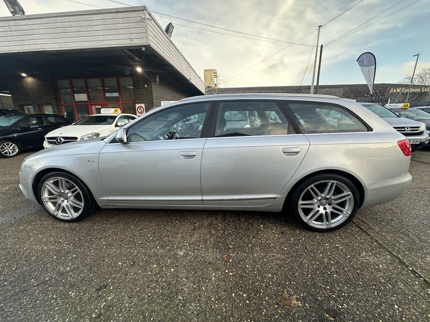 Used Audi A6 Avant 2011 for sale - 76896918: Photo 4