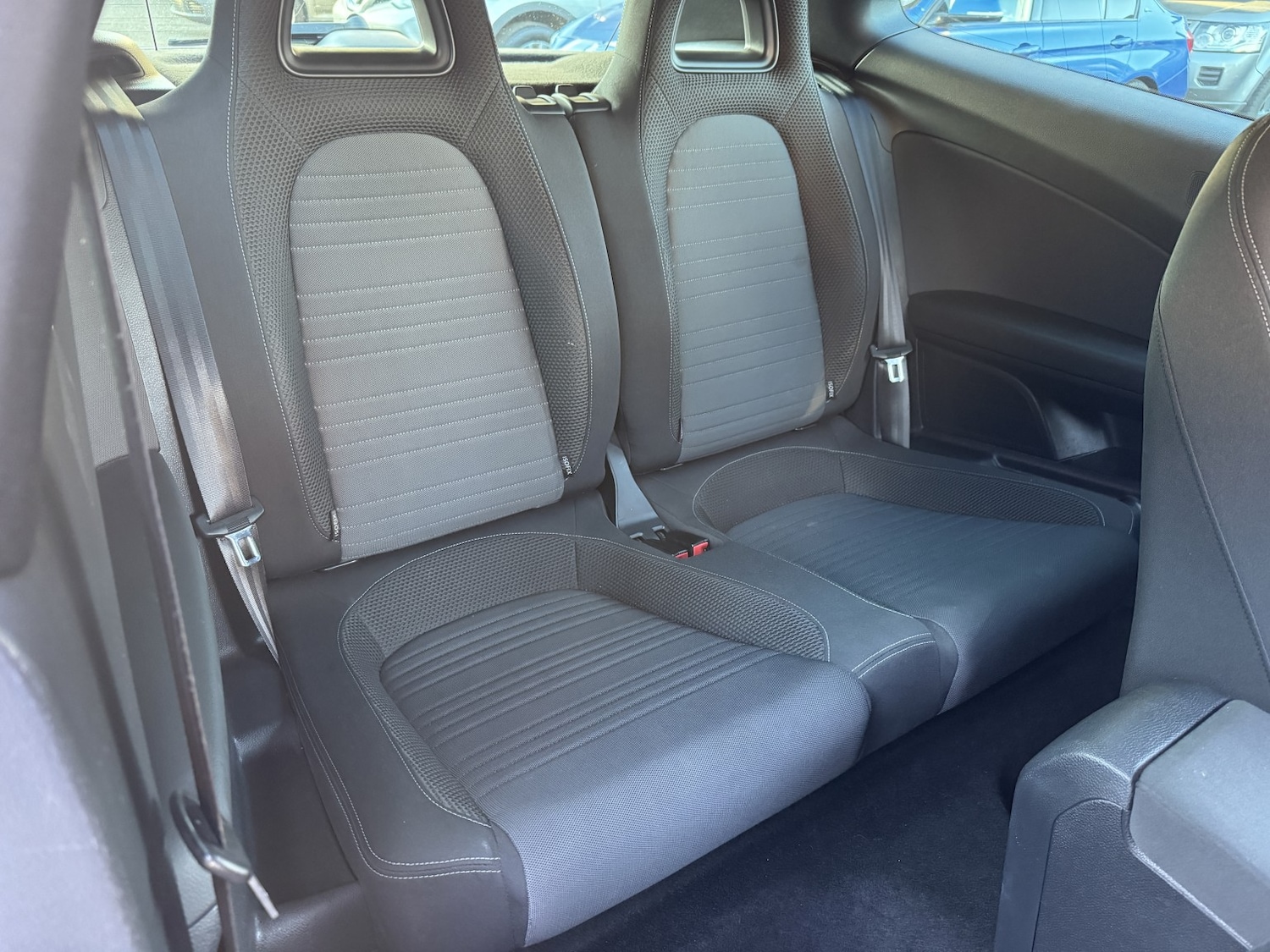 Used Volkswagen Scirocco 2011 for sale - 78038987: Photo 11