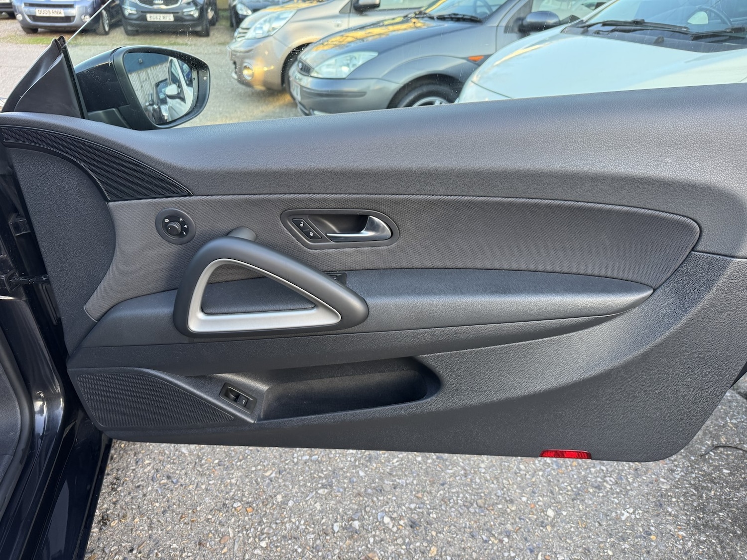 Used Volkswagen Scirocco 2011 for sale - 78038987: Photo 12