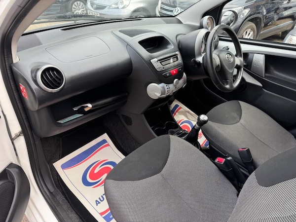 Used Toyota AYGO 2013 for sale - 75244873: Photo 12