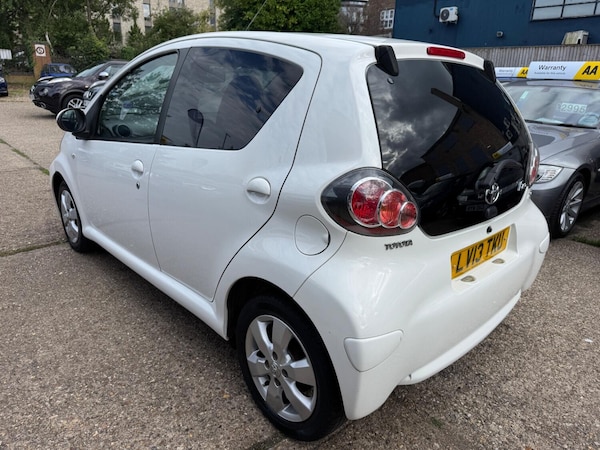 Used Toyota AYGO 2013 for sale - 75244873: Photo 3
