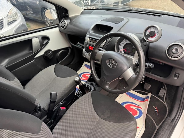 Used Toyota AYGO 2013 for sale - 75244873: Photo 8
