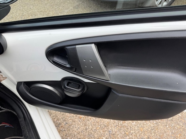 Used Toyota AYGO 2013 for sale - 75244873: Photo 9