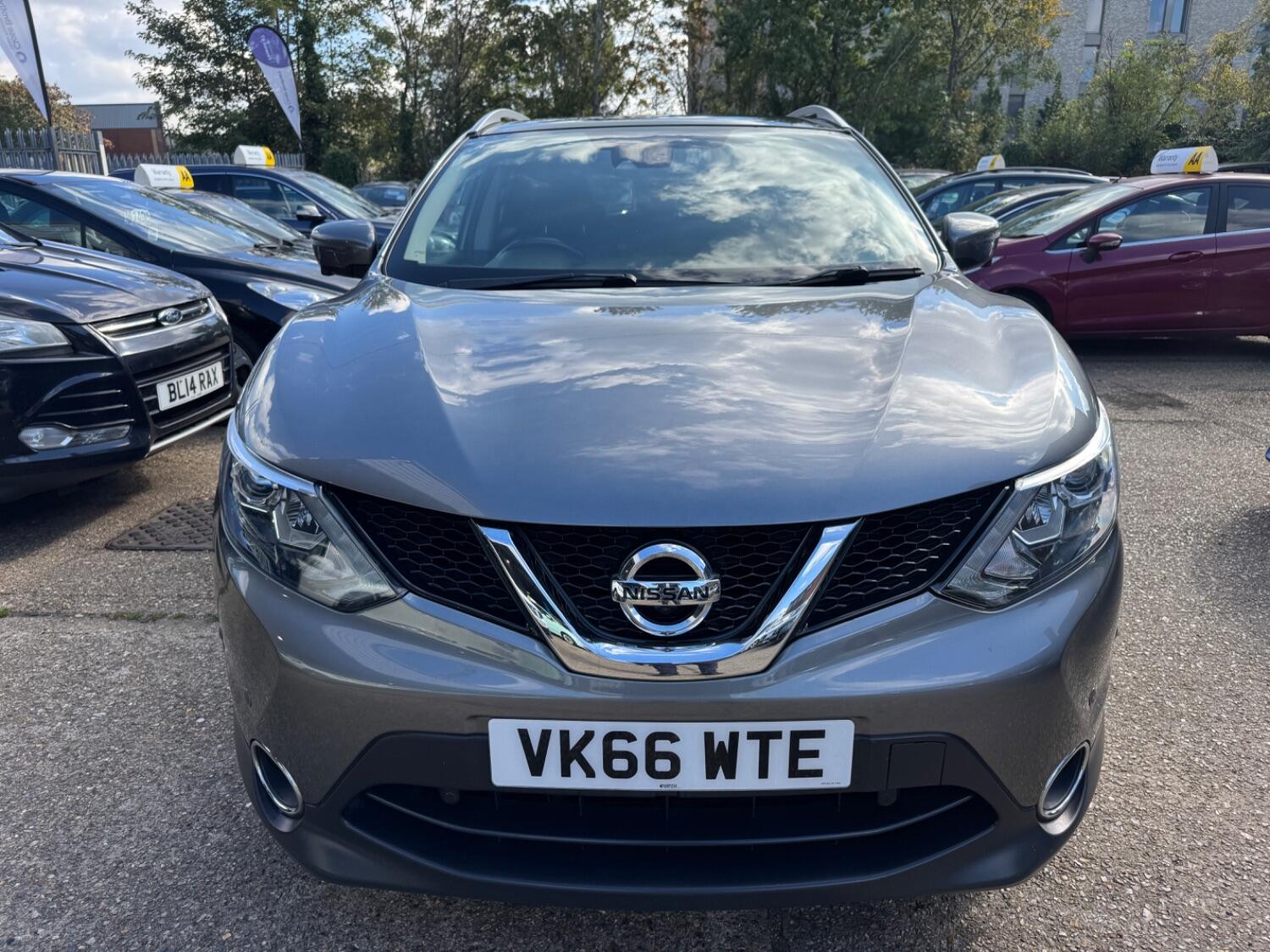 Used Nissan Qashqai 2016 for sale - 76093788: Photo 2