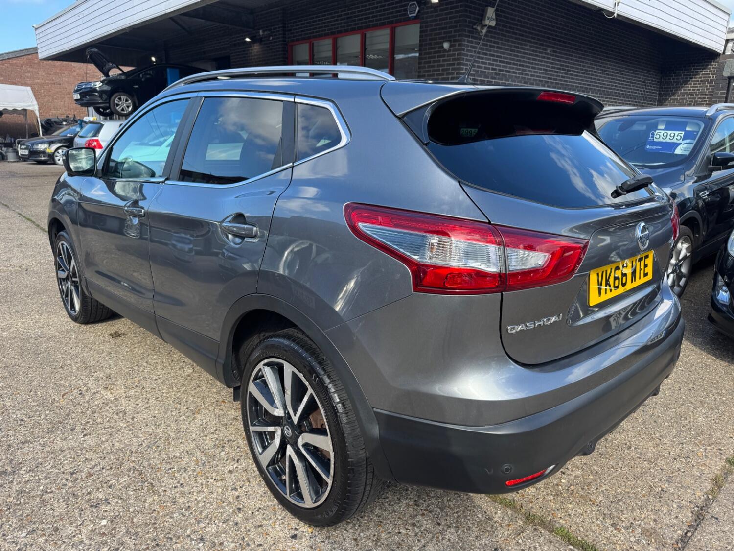 Used Nissan Qashqai 2016 for sale - 76093788: Photo 3