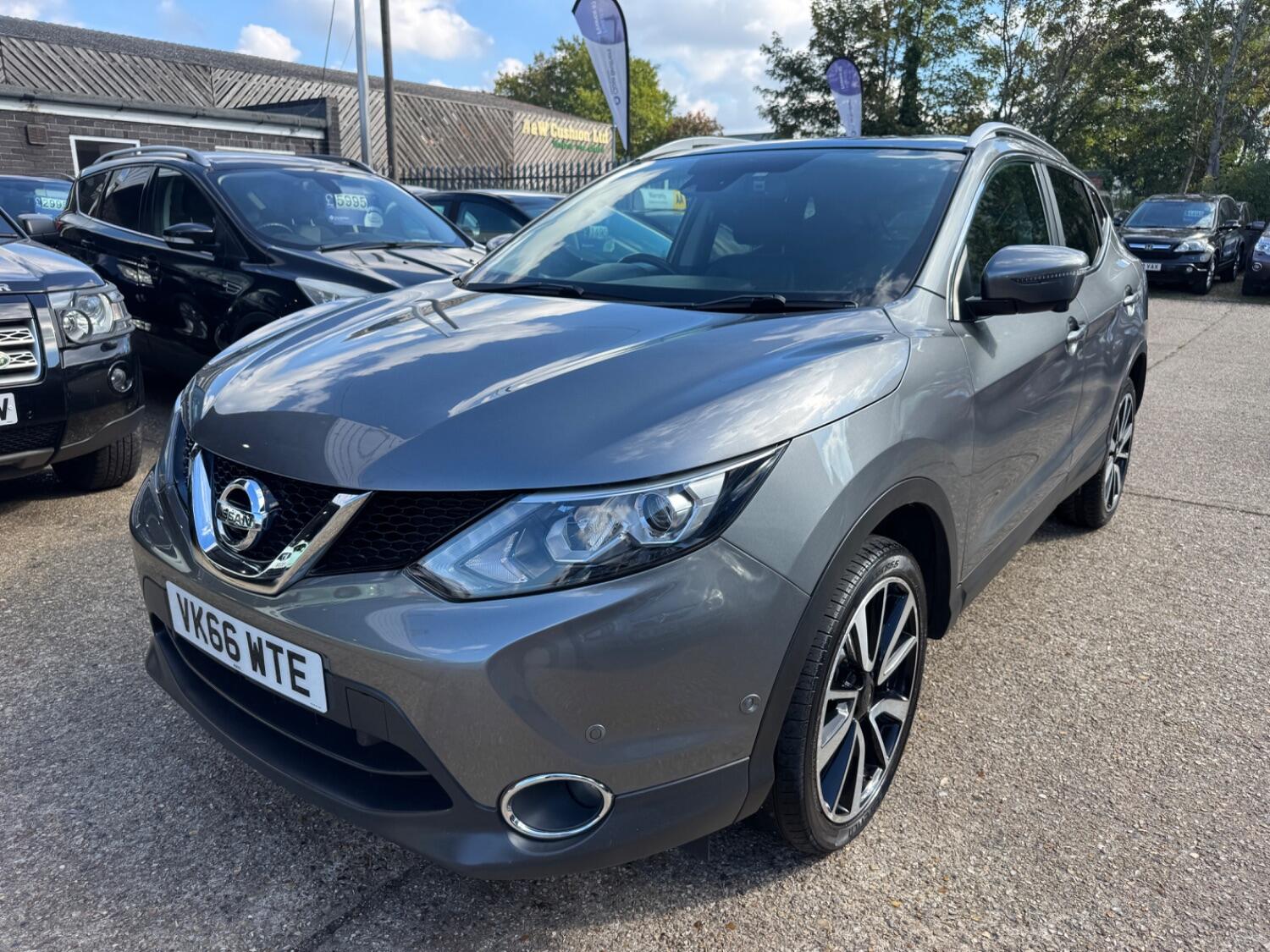 Used Nissan Qashqai 2016 for sale - 76093788: Photo 5