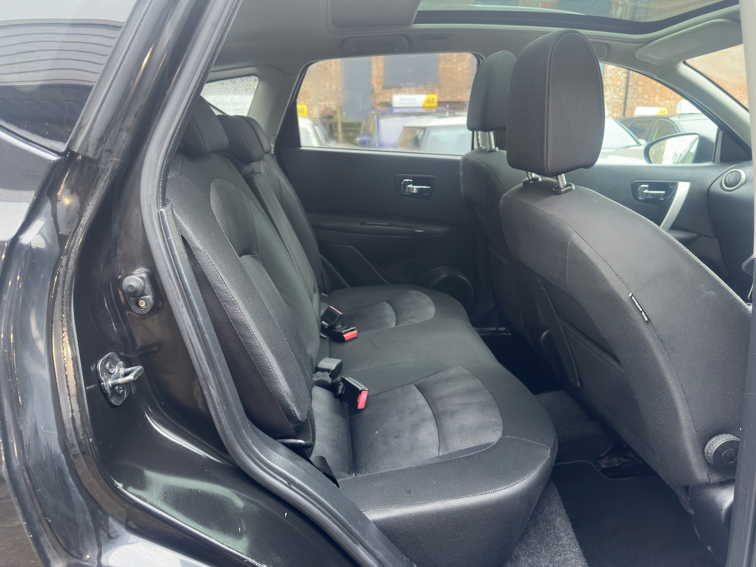 Used Nissan Qashqai 2012 for sale - 77342676: Photo 14