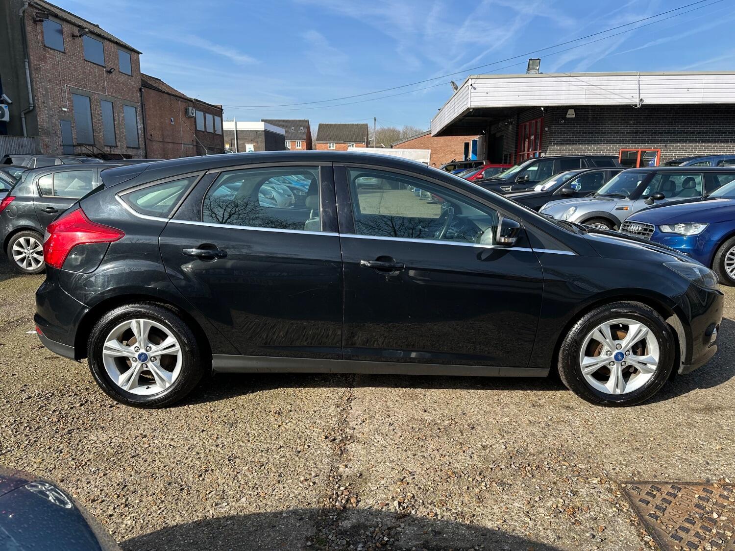 Used Ford Focus 2014 for sale - 76794319: Photo 4