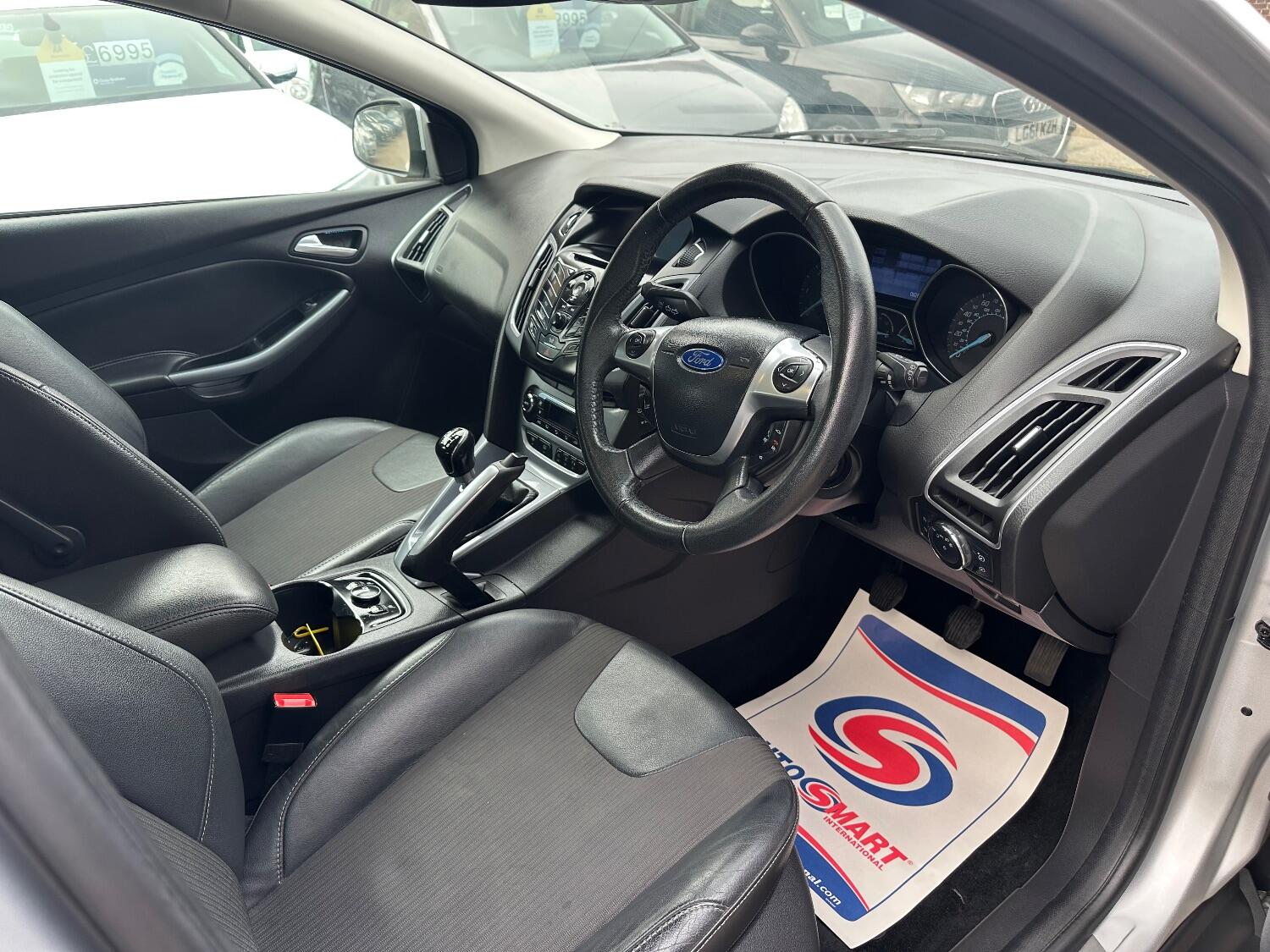 Used Ford Focus 2011 for sale - 76225263: Photo 10