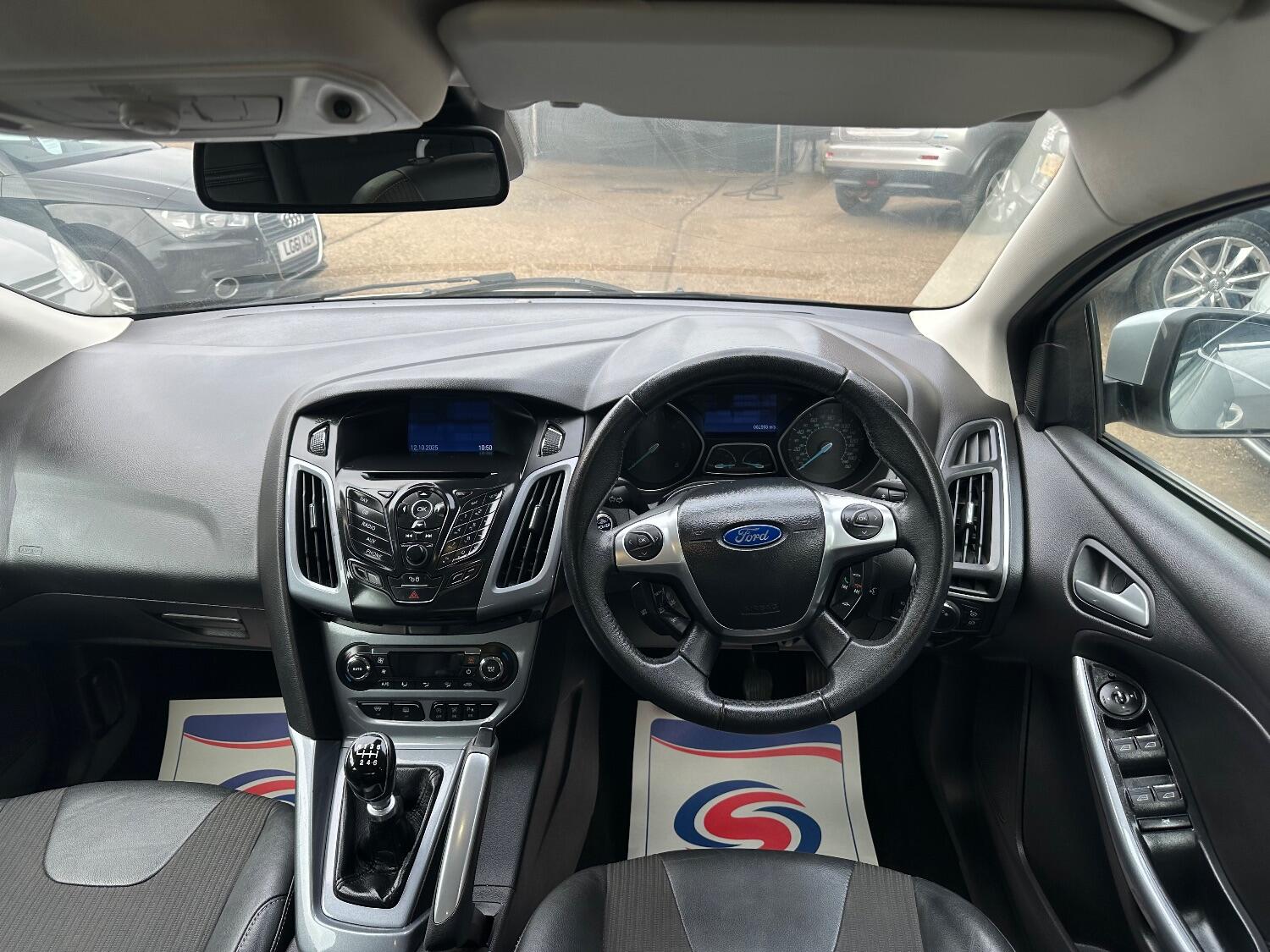 Used Ford Focus 2011 for sale - 76225263: Photo 11