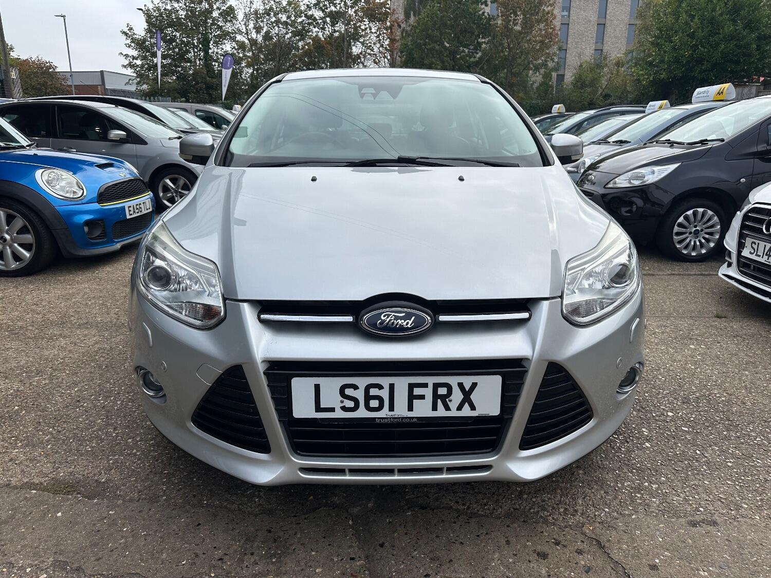 Used Ford Focus 2011 for sale - 76225263: Photo 2